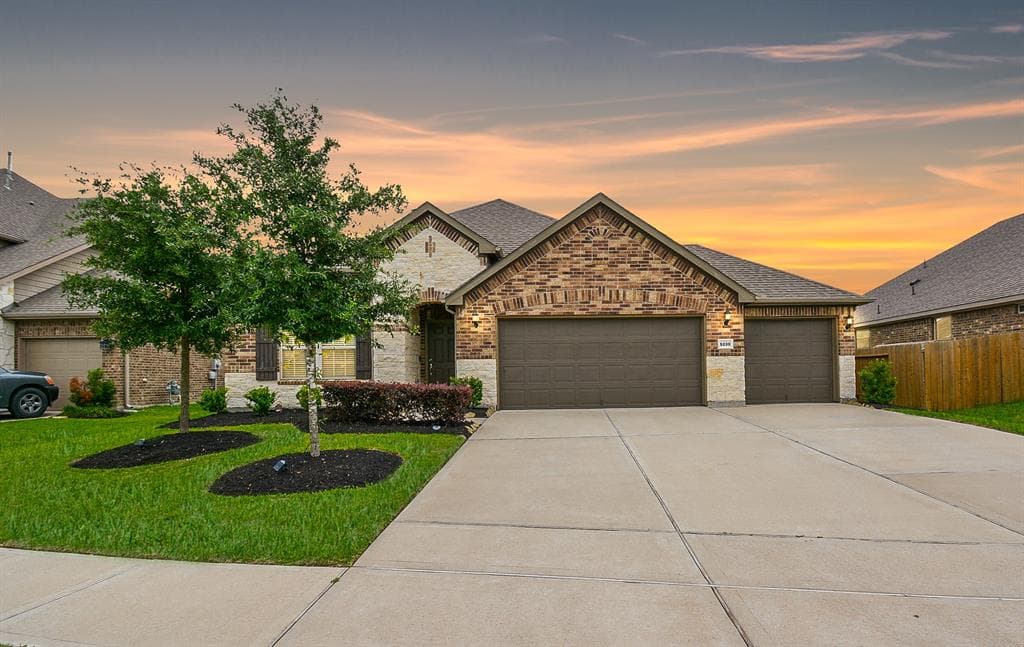 5230 Gerent Ln