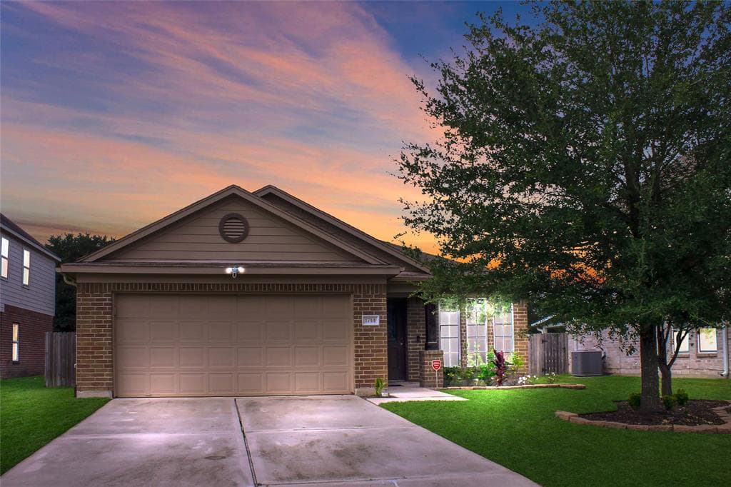 1714 Sun Point Ct