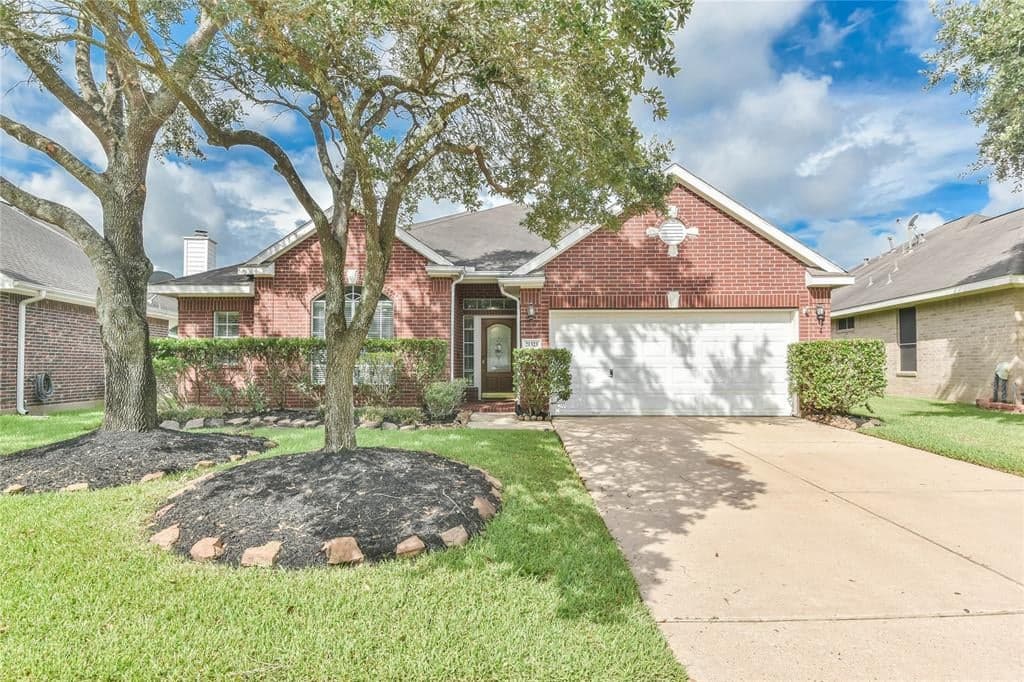 Main property image