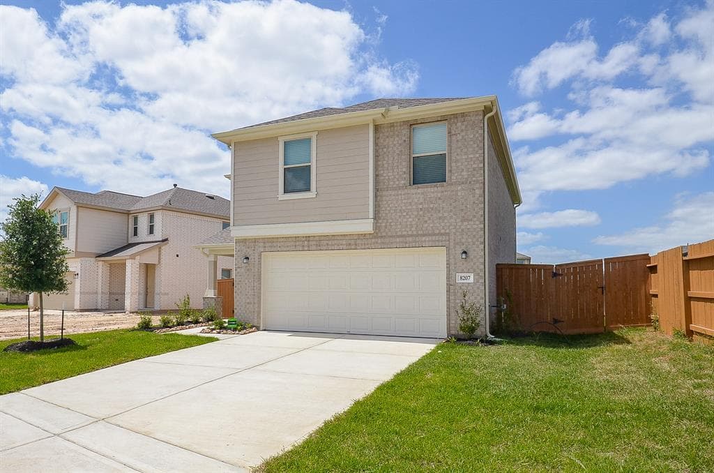 8207 Leisure Point Dr