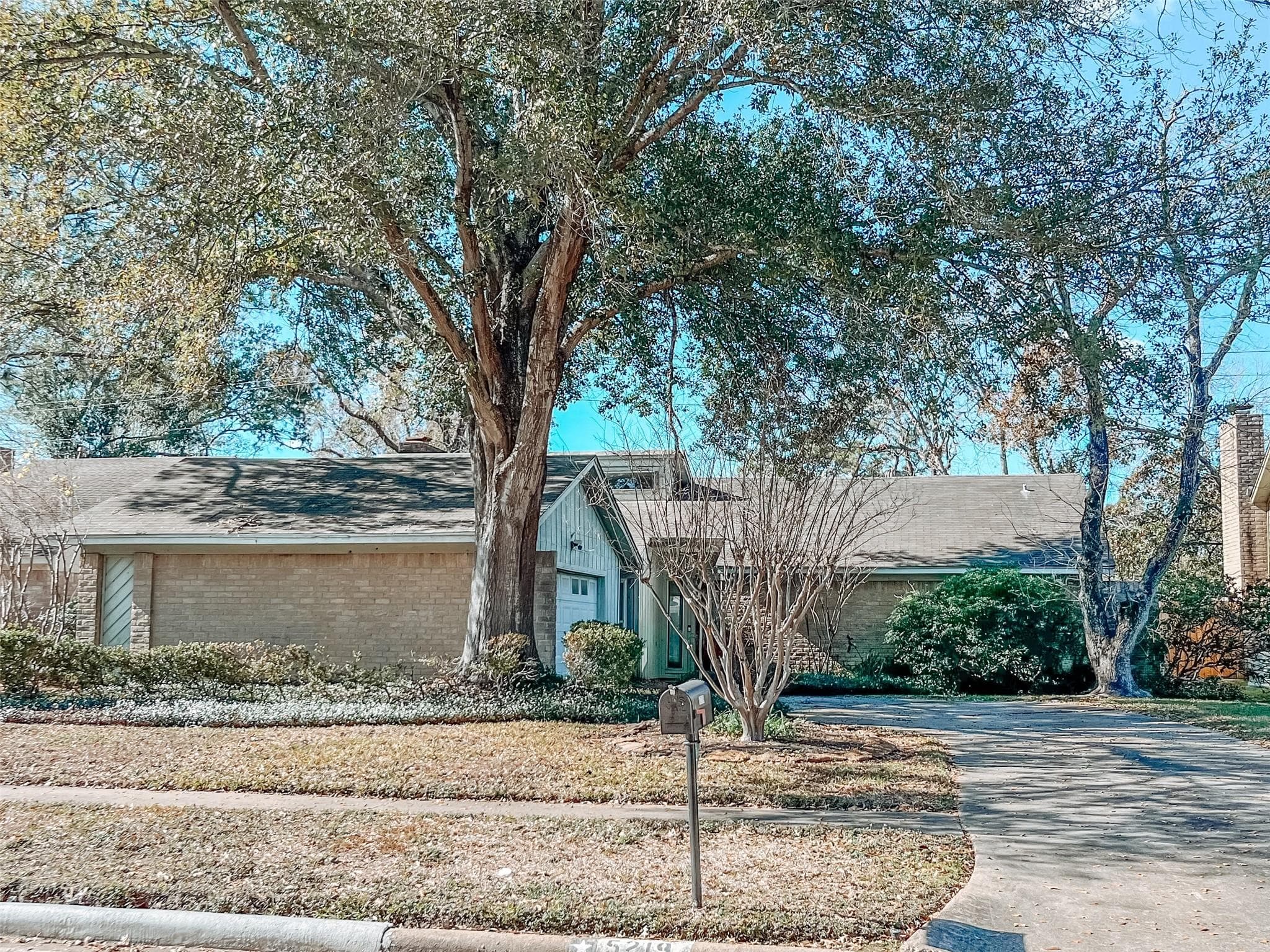 5219 Blueberry Hill Dr