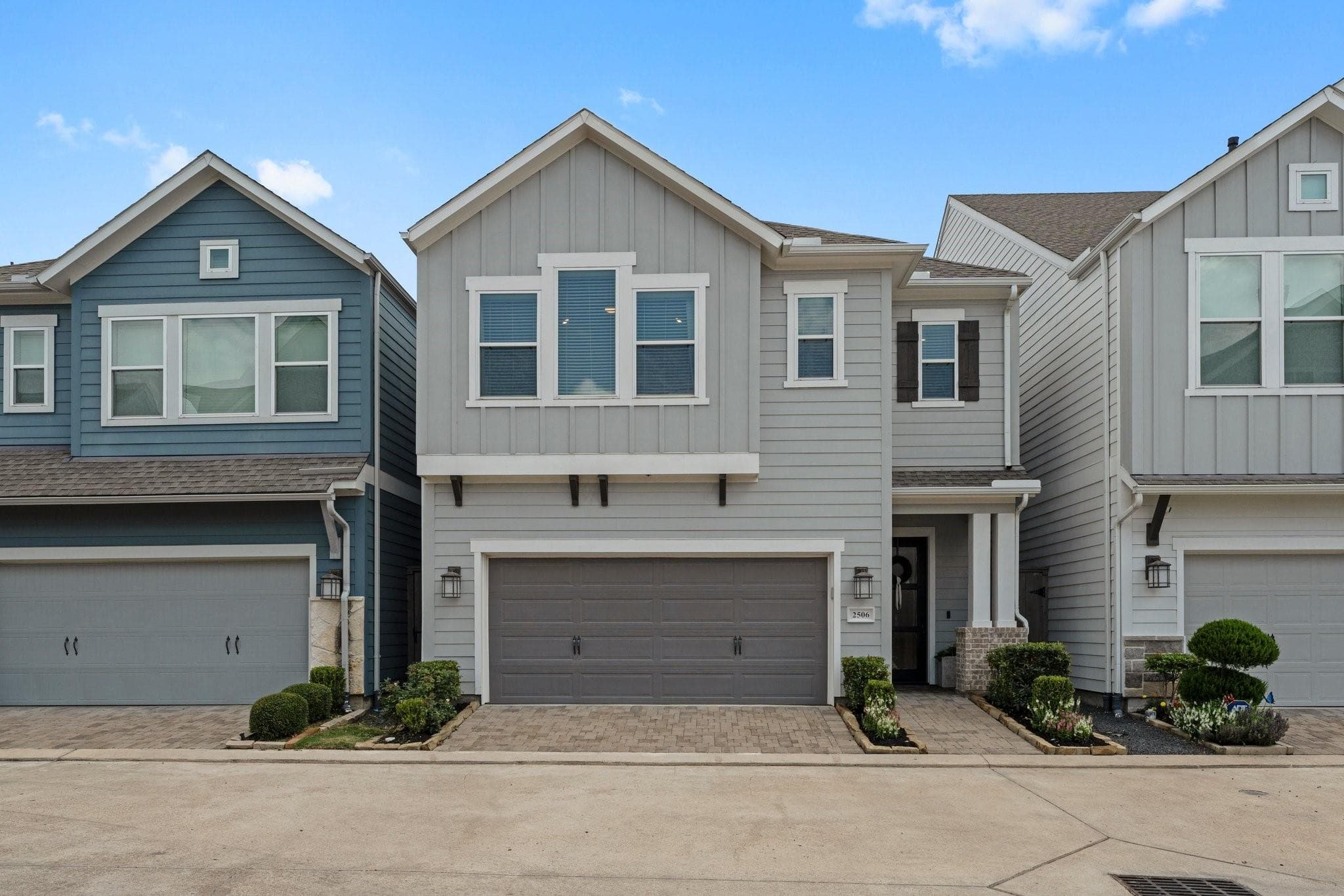 2506 Zemmer Ln