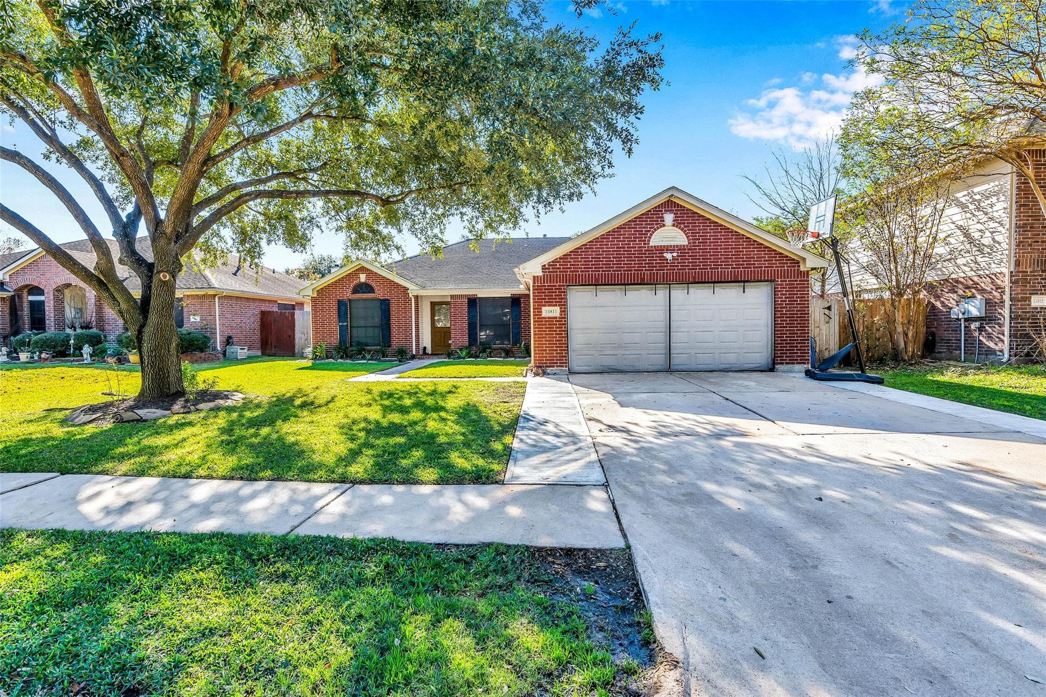 23811 Norton House Ln