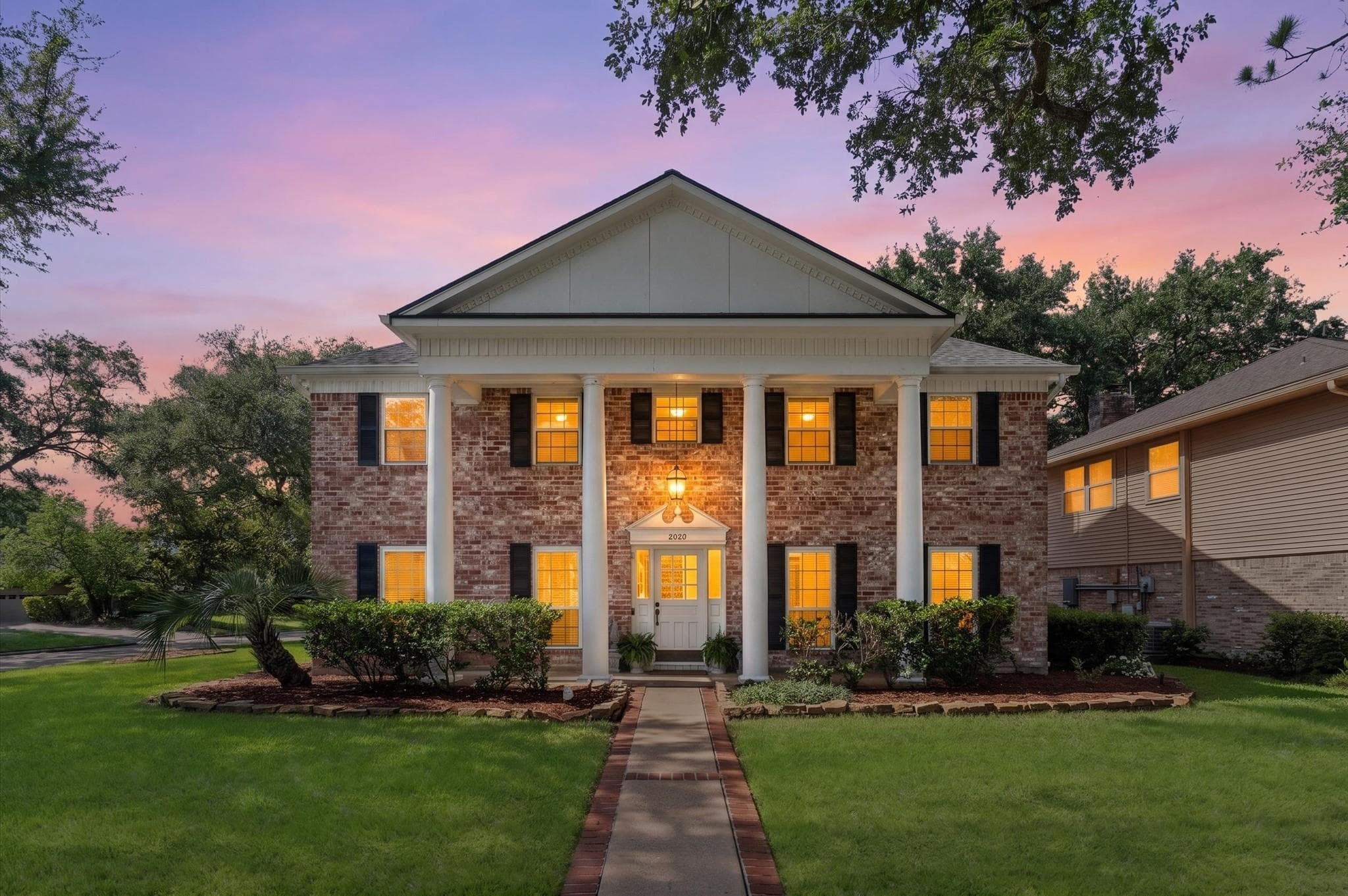 3030 Broadmoor Dr