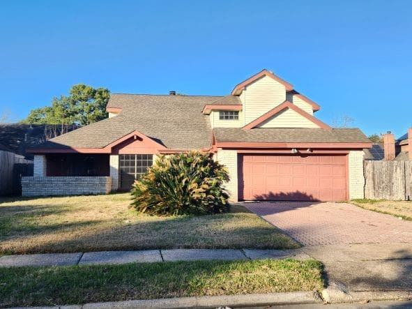 8523 Old Maple Ln