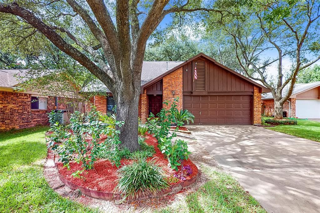 19947 Salt River Ct