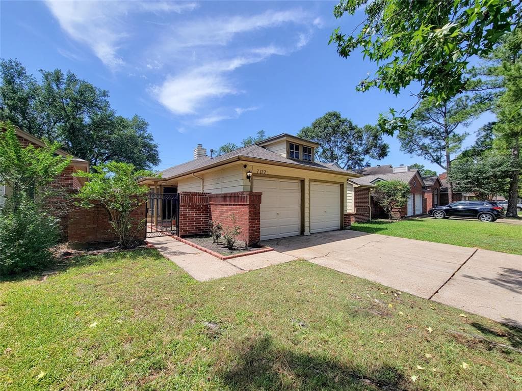 7122 River Garden Dr