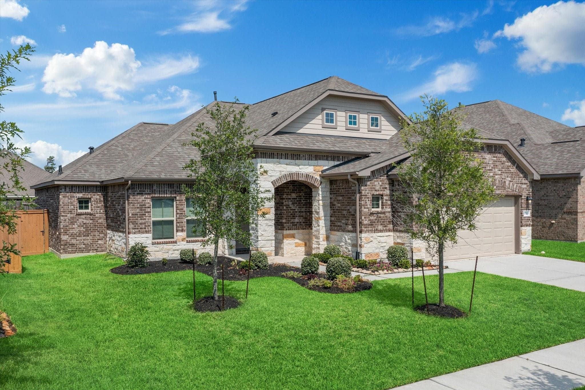 15315 Aboyne Ln