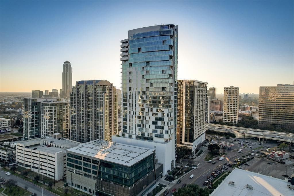 4521 San Felipe St Unit 1303