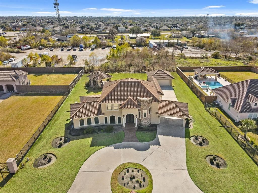 16110 Rodale Dr