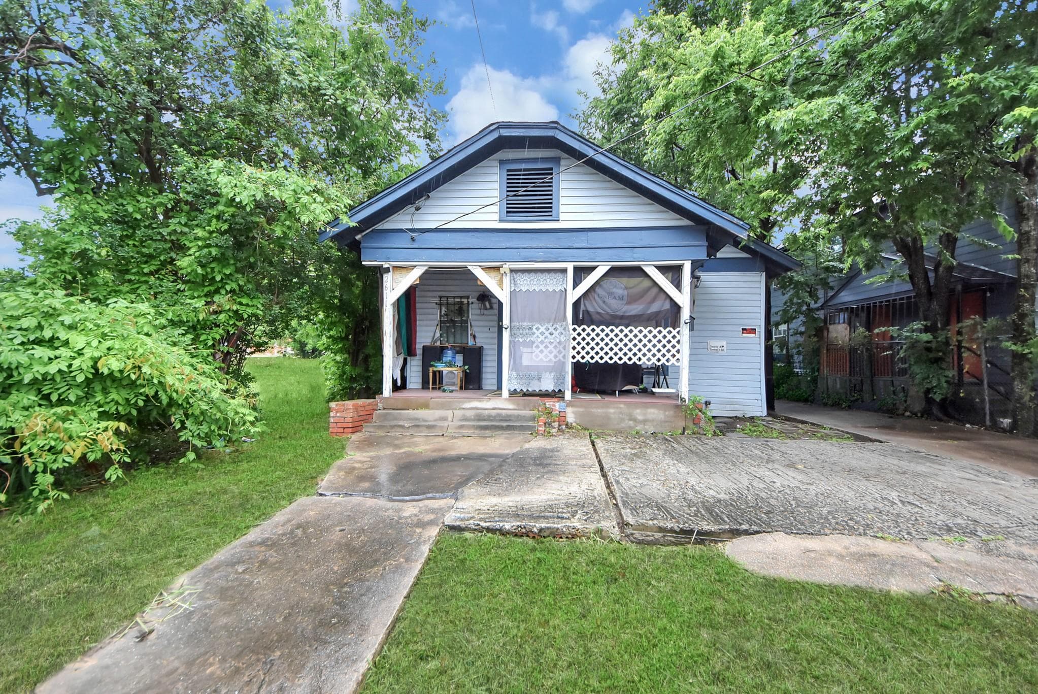 2611 Canfield St