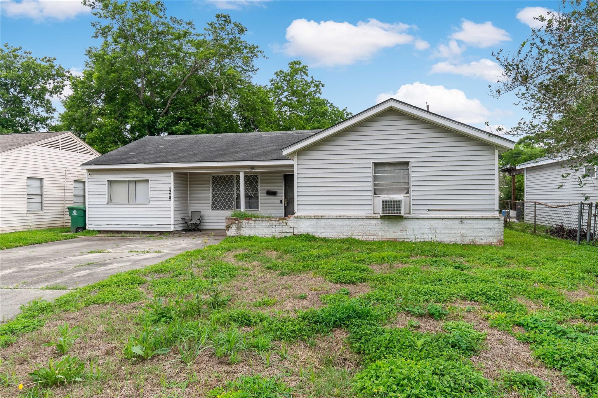 5603 Lakefield Dr