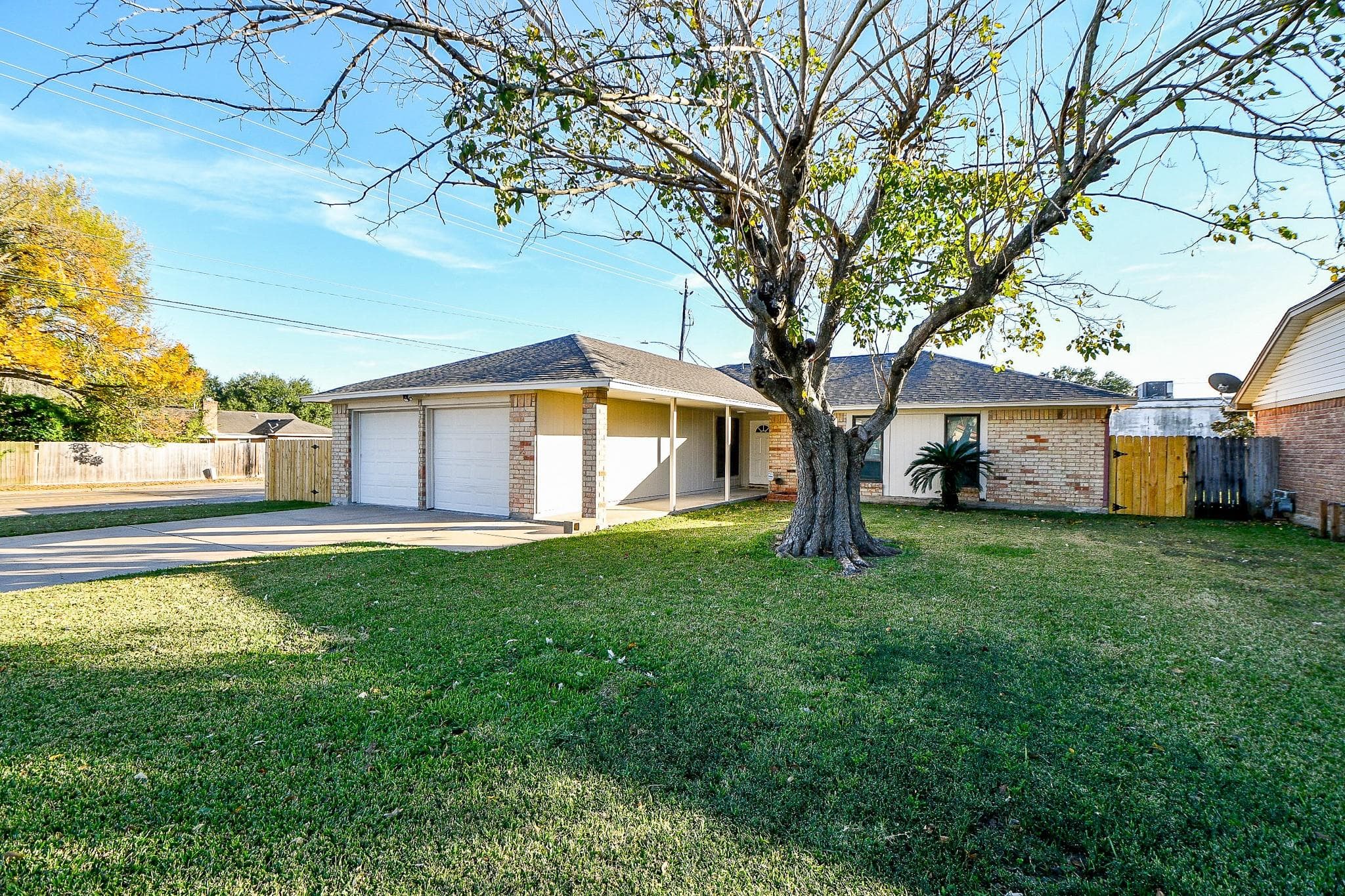 1302 Brookmeade Ct