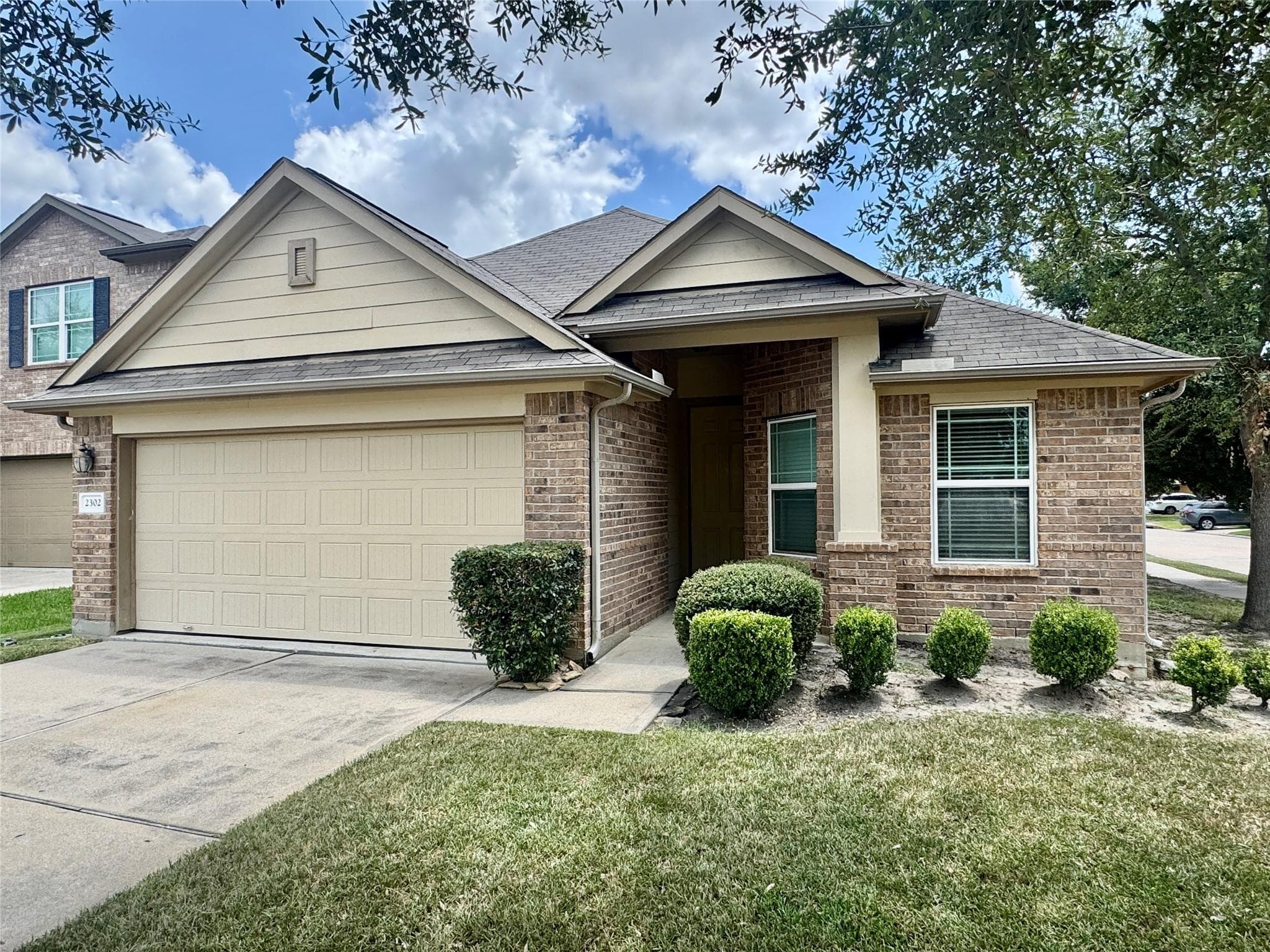 2302 Corry Crest Cir