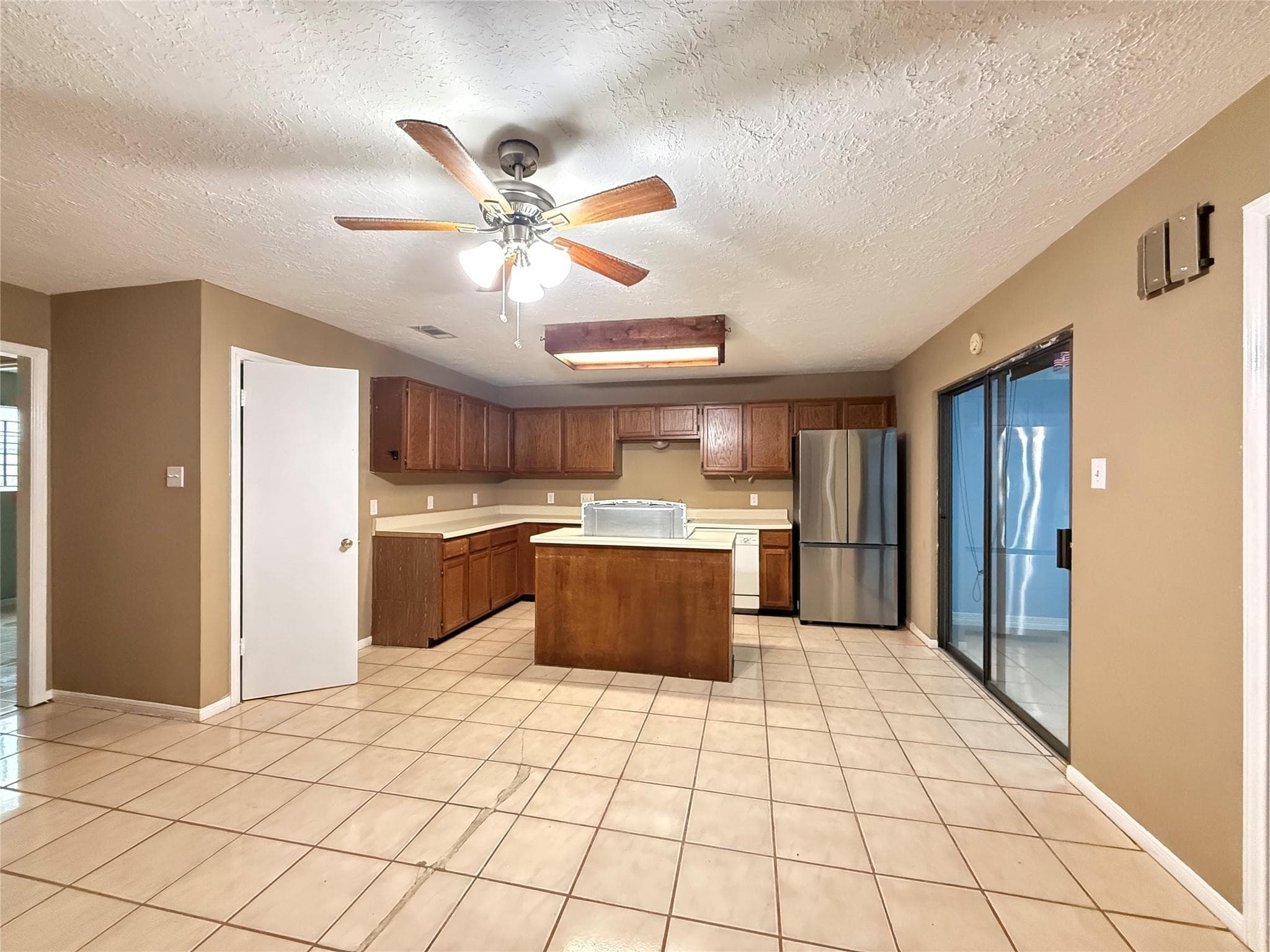 13218 Avonshire Dr