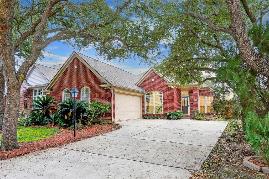 12323 Shadowvista Dr