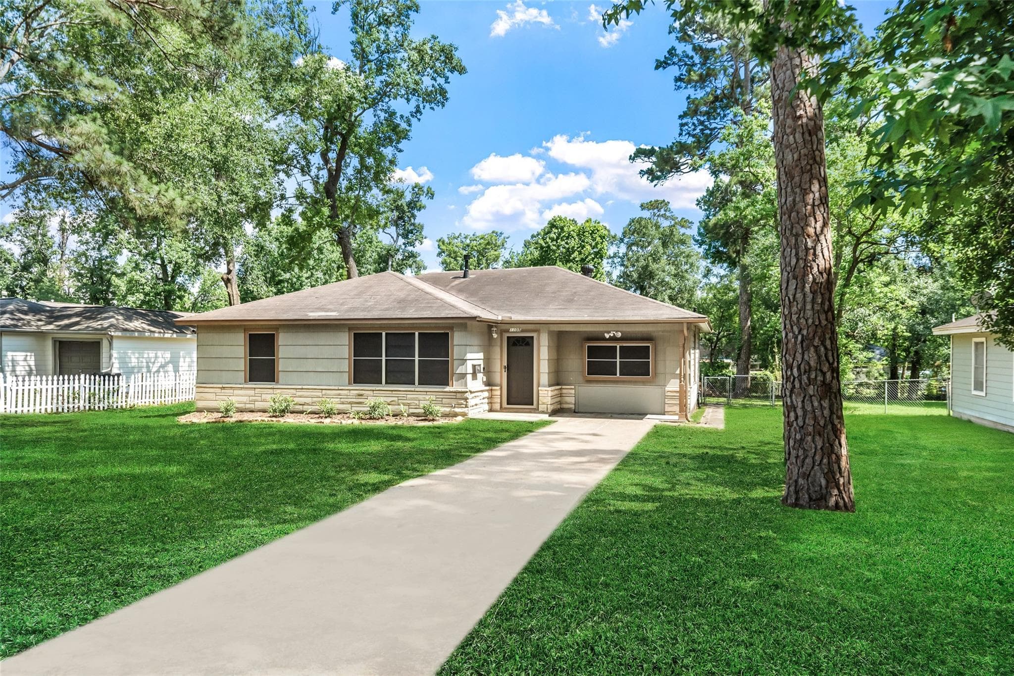1105 Thomas Ave