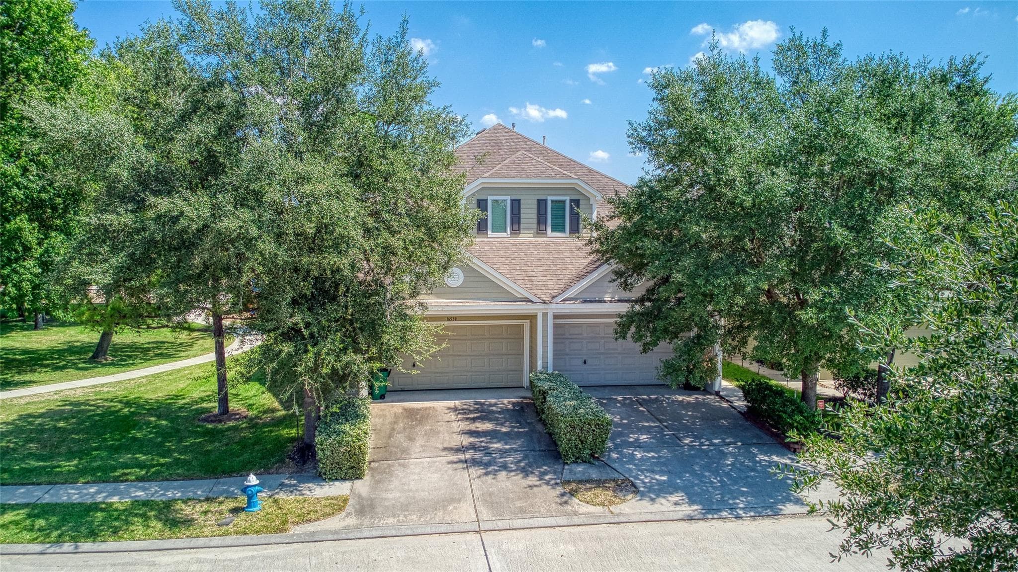 16534 Strathmore Manor Ln