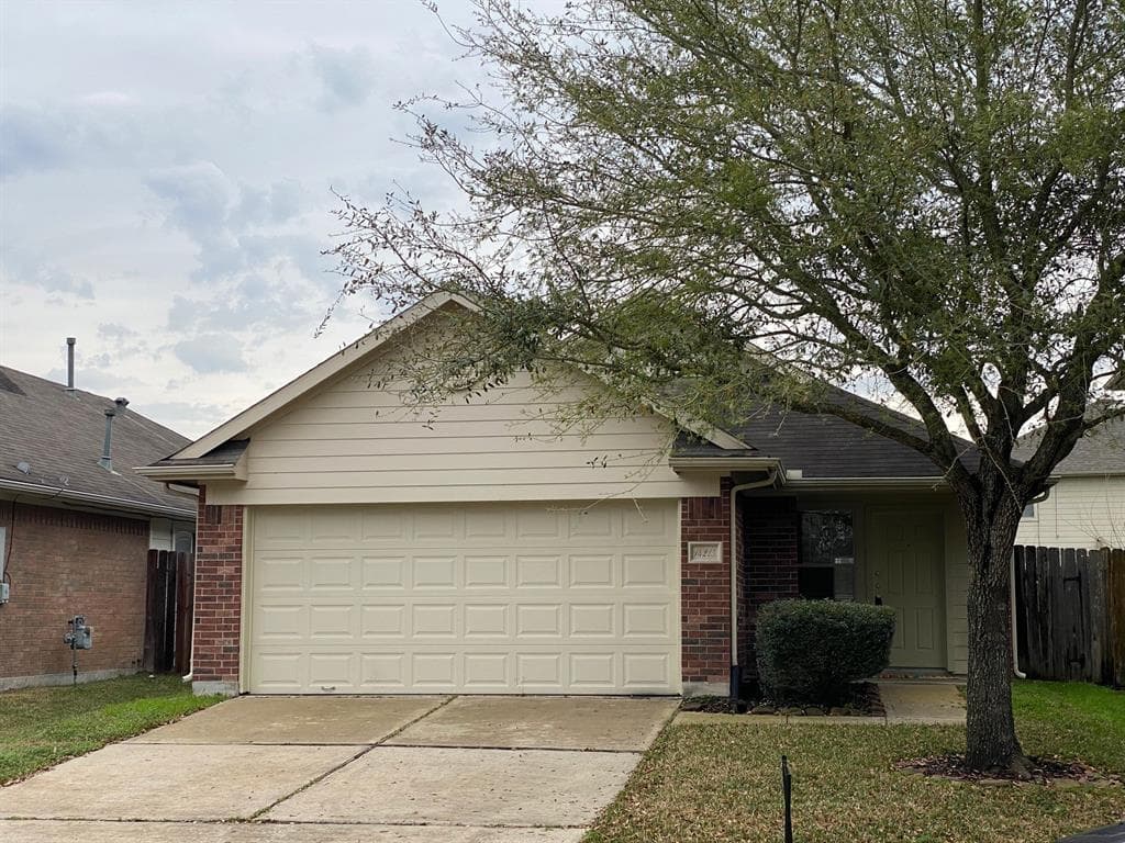 14215 Bonham Oaks Ln