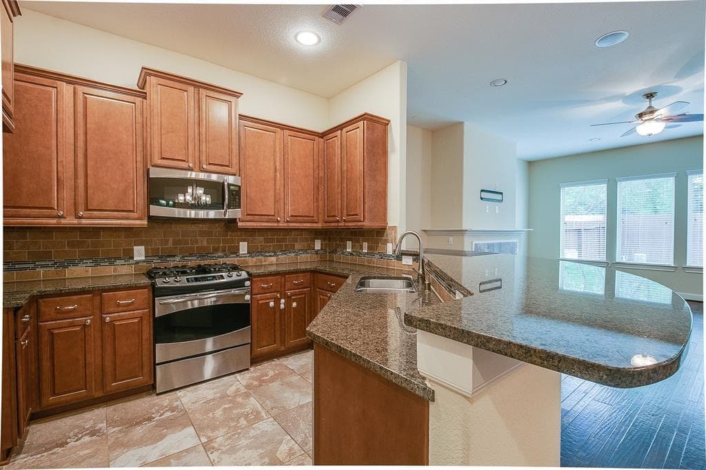 Main property image