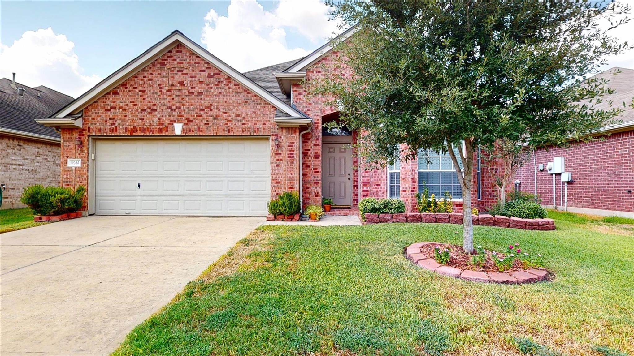 11934 Leaf Oak Dr