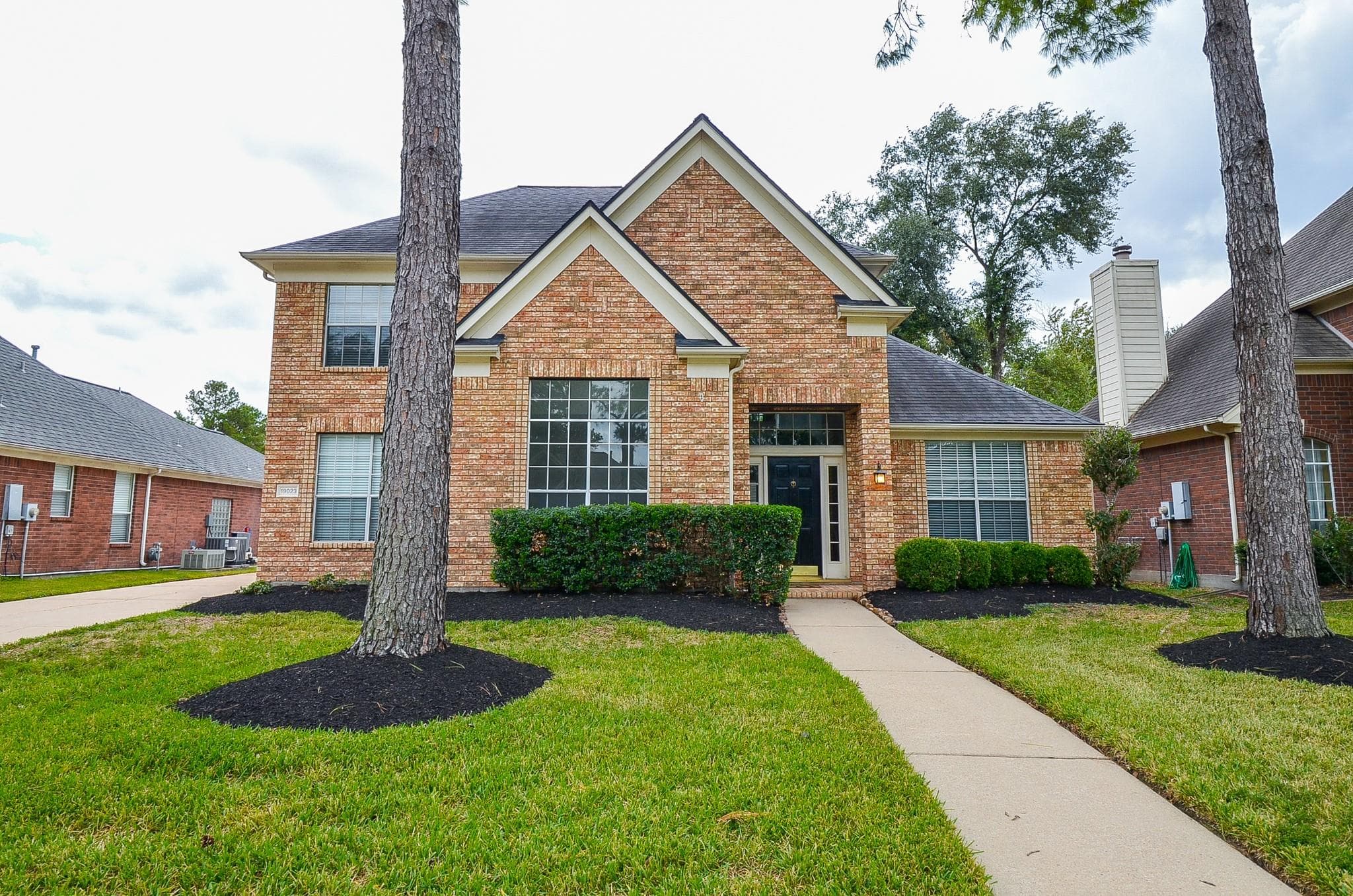 19023 Woodglen Dr