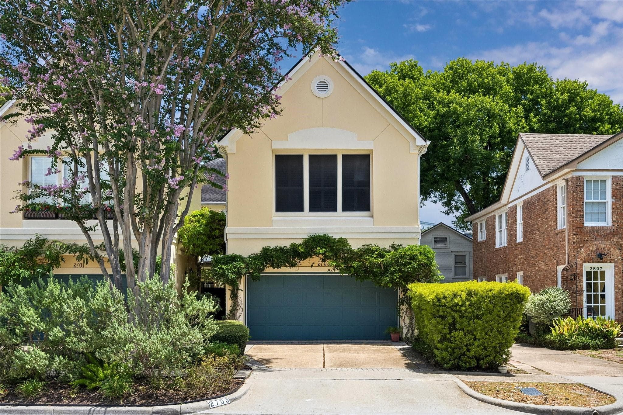 Main property image