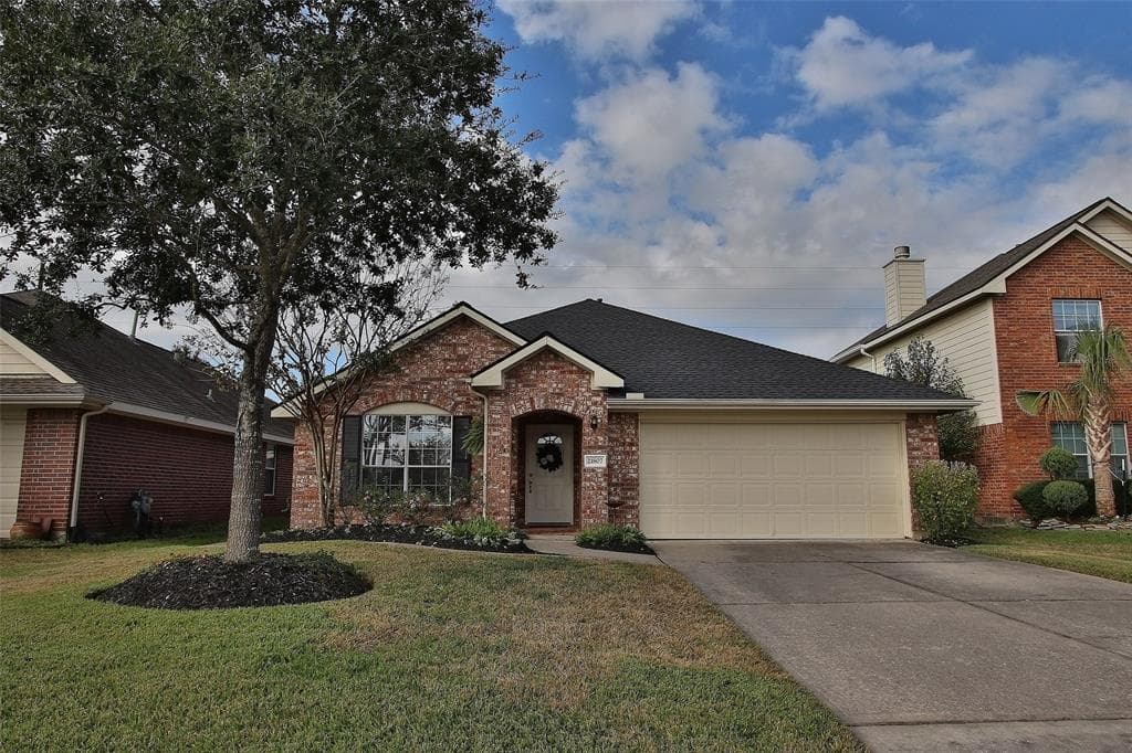 21807 Pepperberry Trl