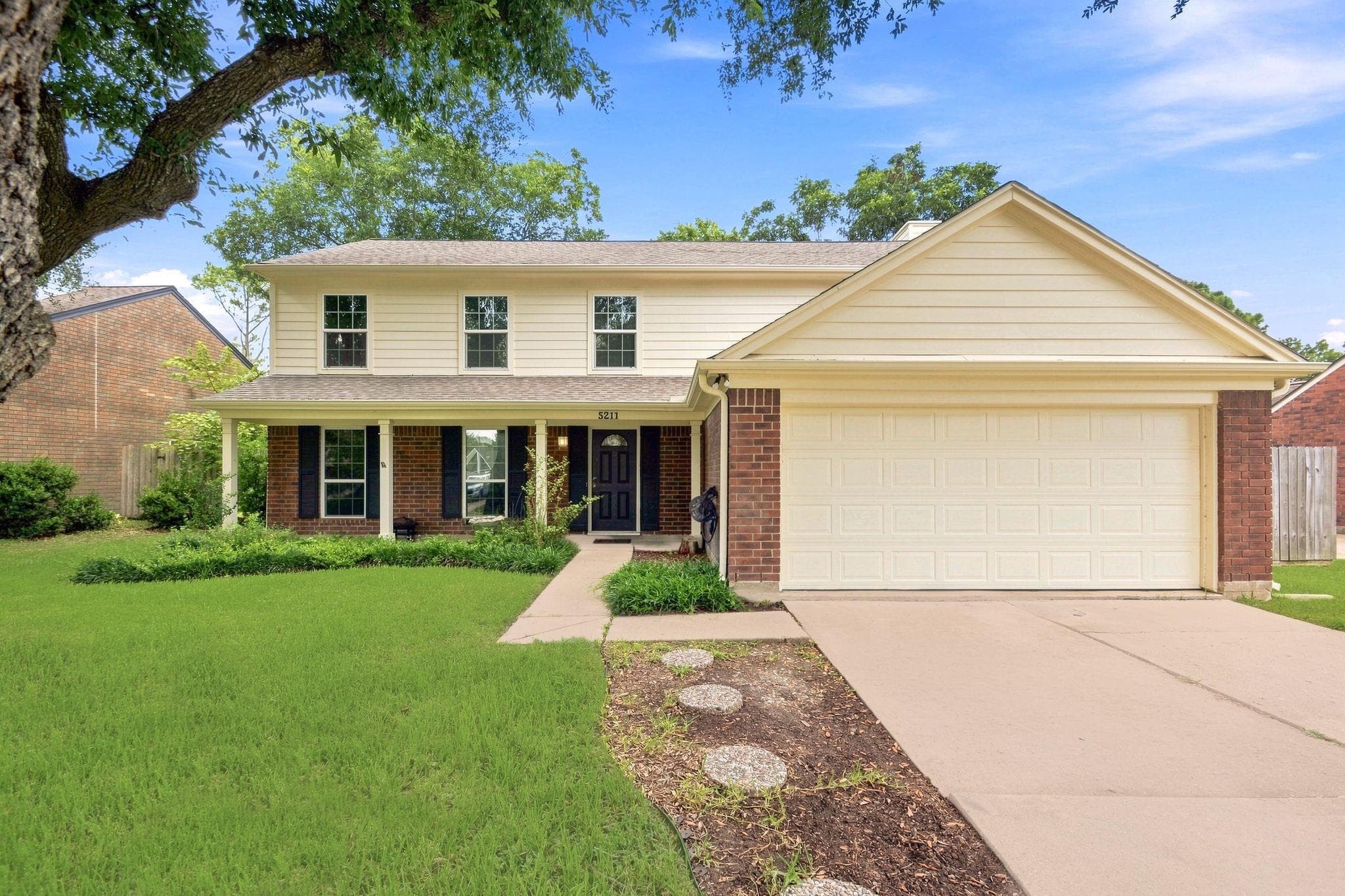 5211 Spring Circle Dr