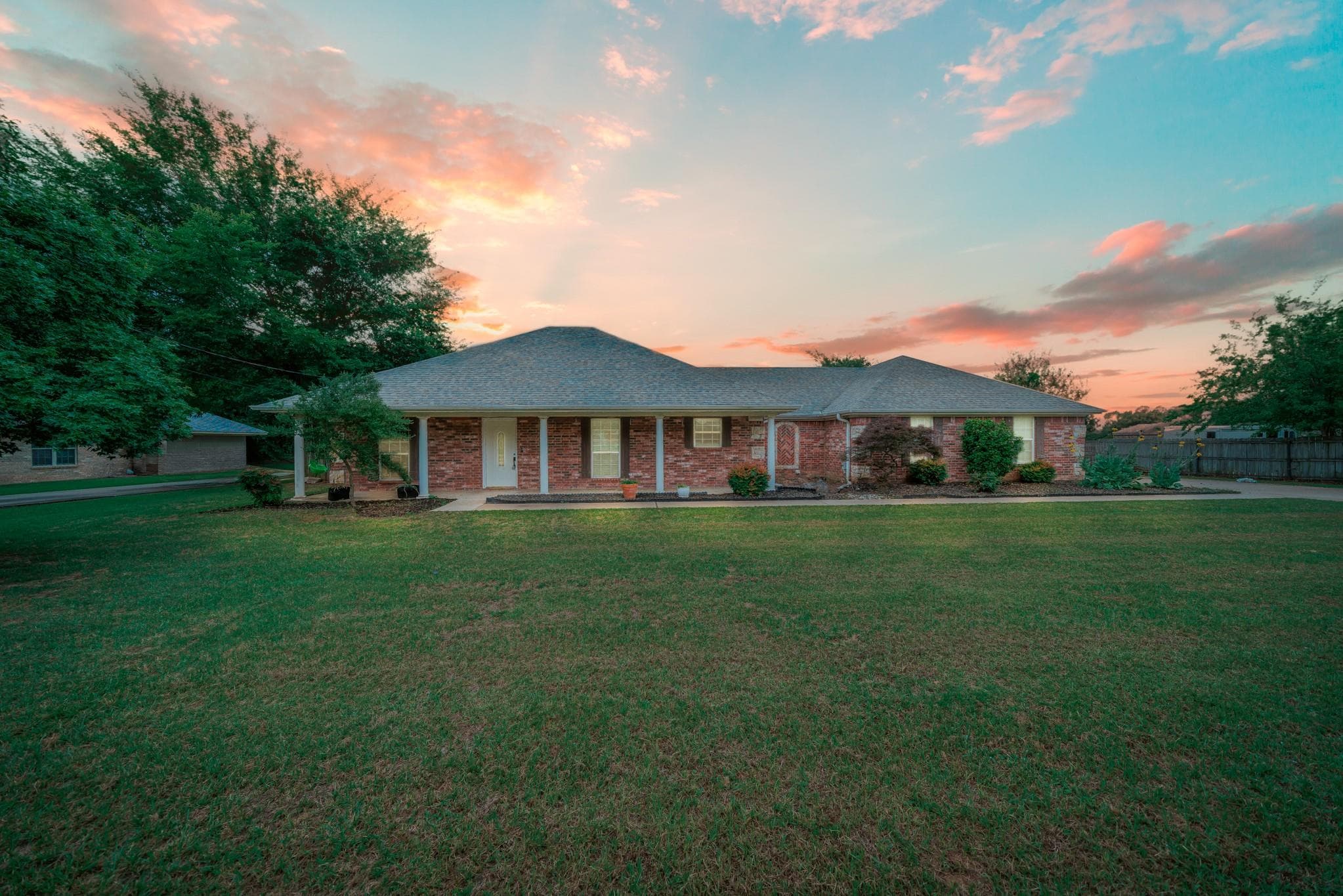 Main property image