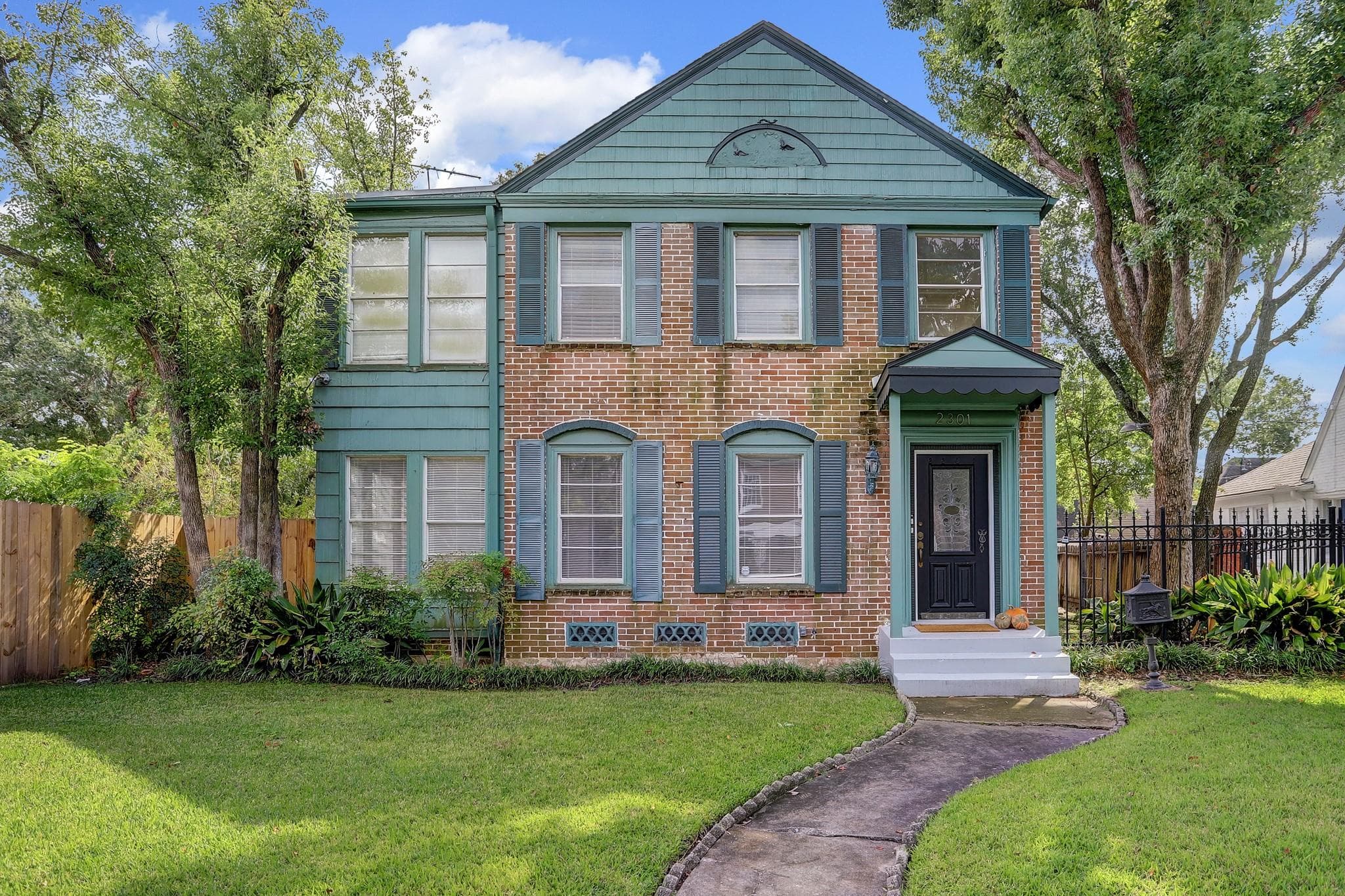 2301 Southgate Blvd