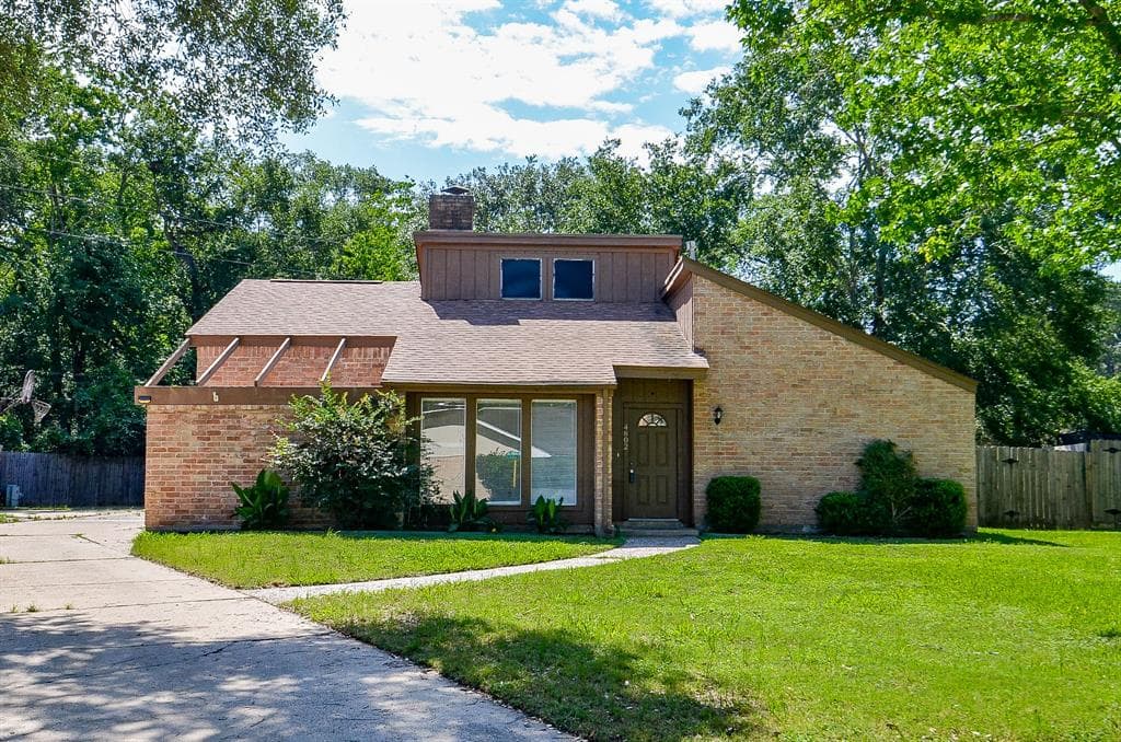 4802 Pine Cliff Dr