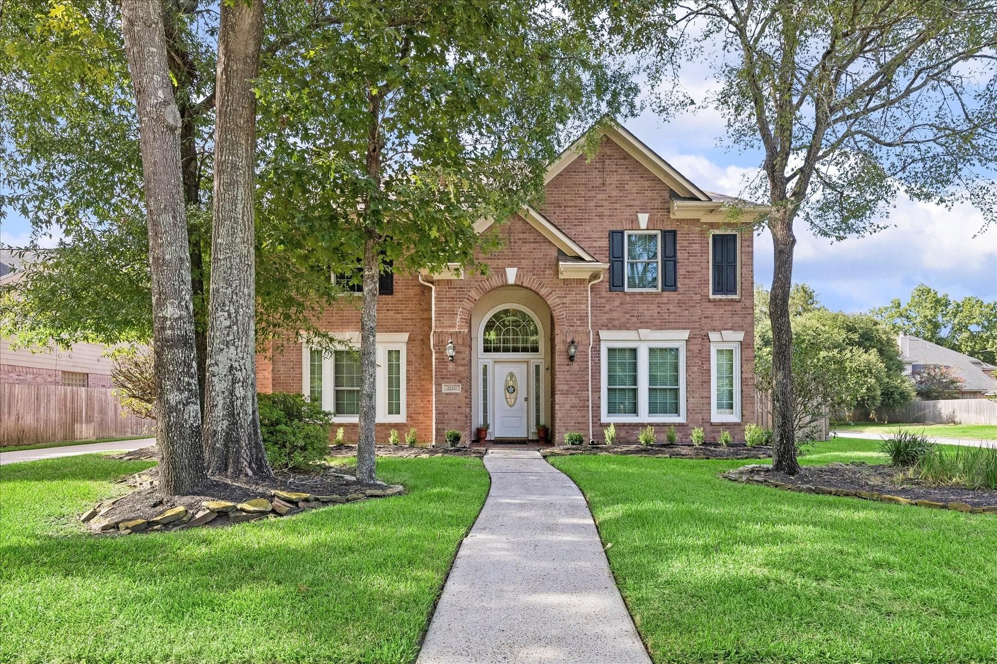 2202 Riverway Oak Dr