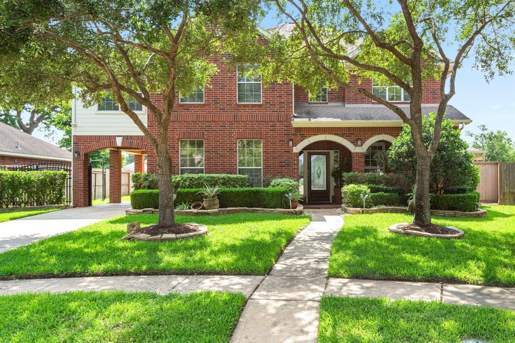 4163 Shadow Briar Ln