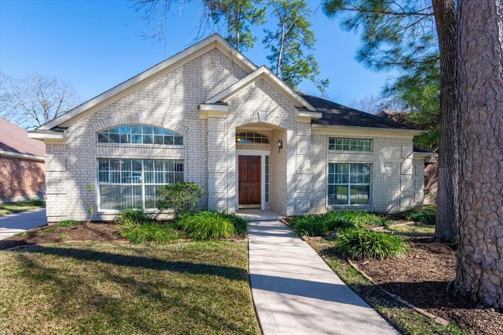 2723 Cottonwood Walk