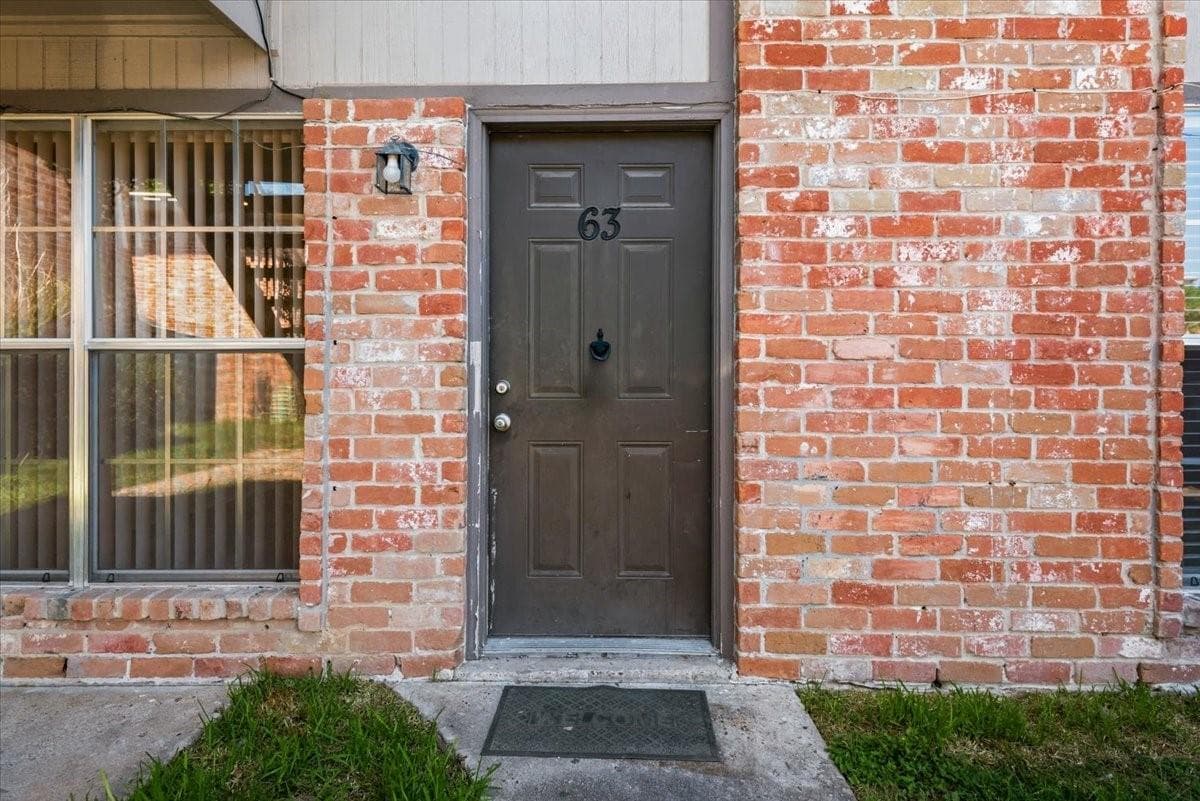 9616 Long Point Rd Apt 63