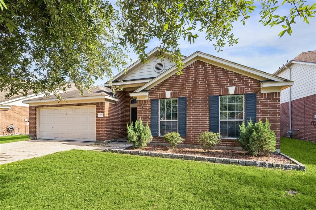 719 New Pines Dr