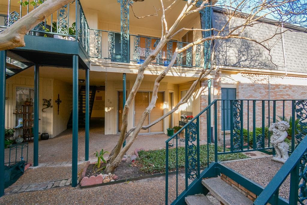 800 Post Oak Blvd Apt 32