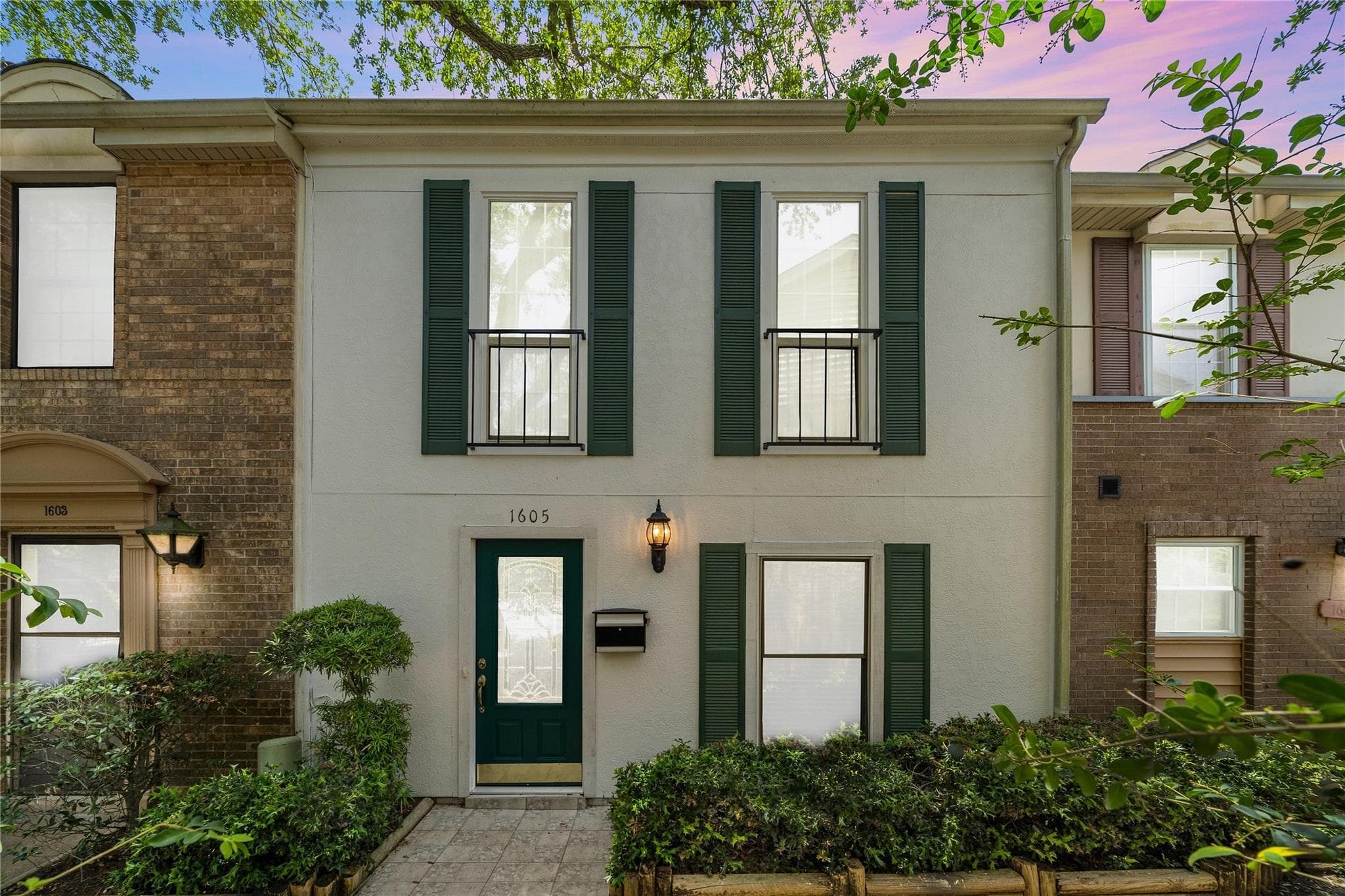 1605 San Sebastian Ln