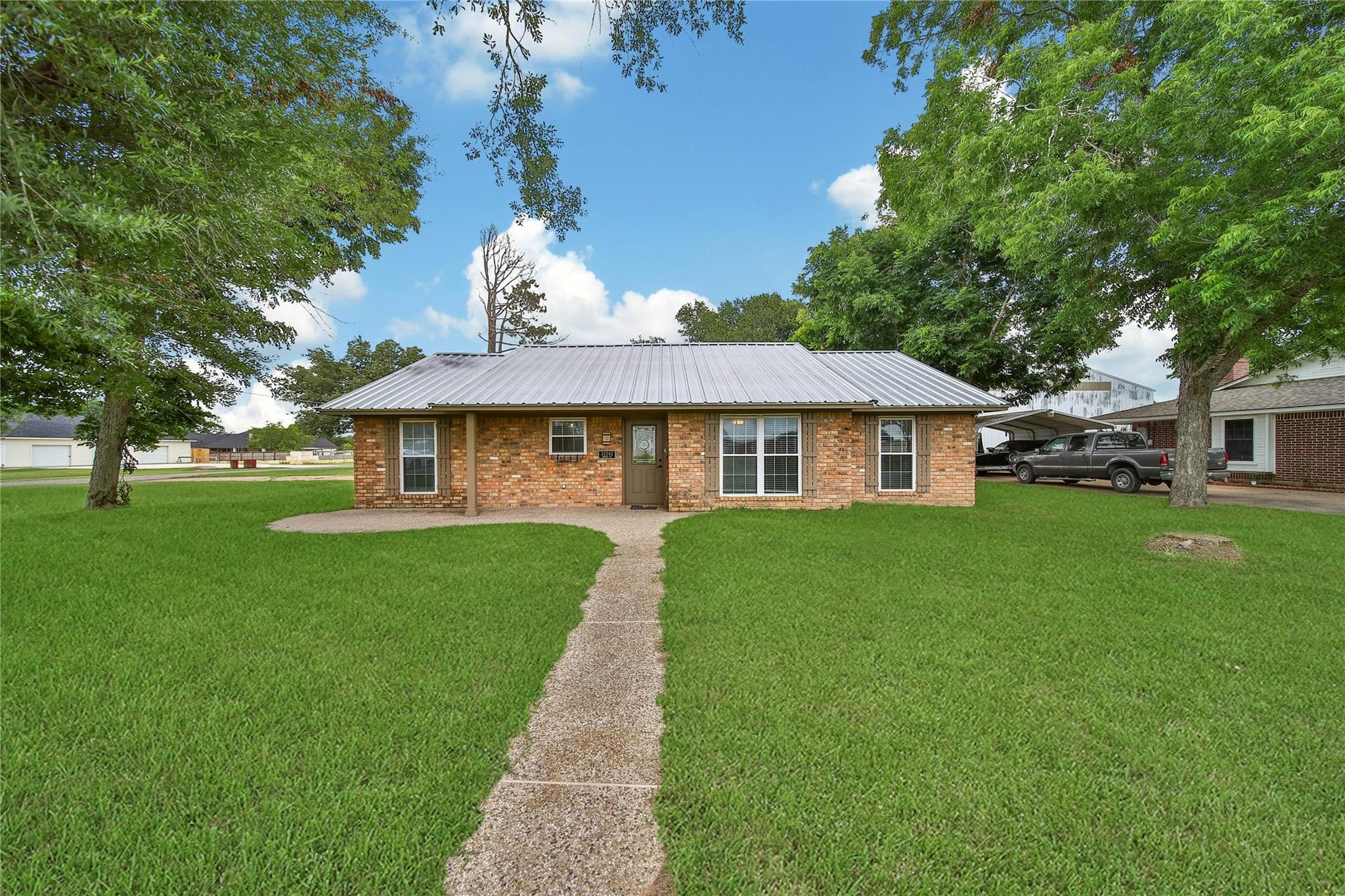 32242 Robin Ln