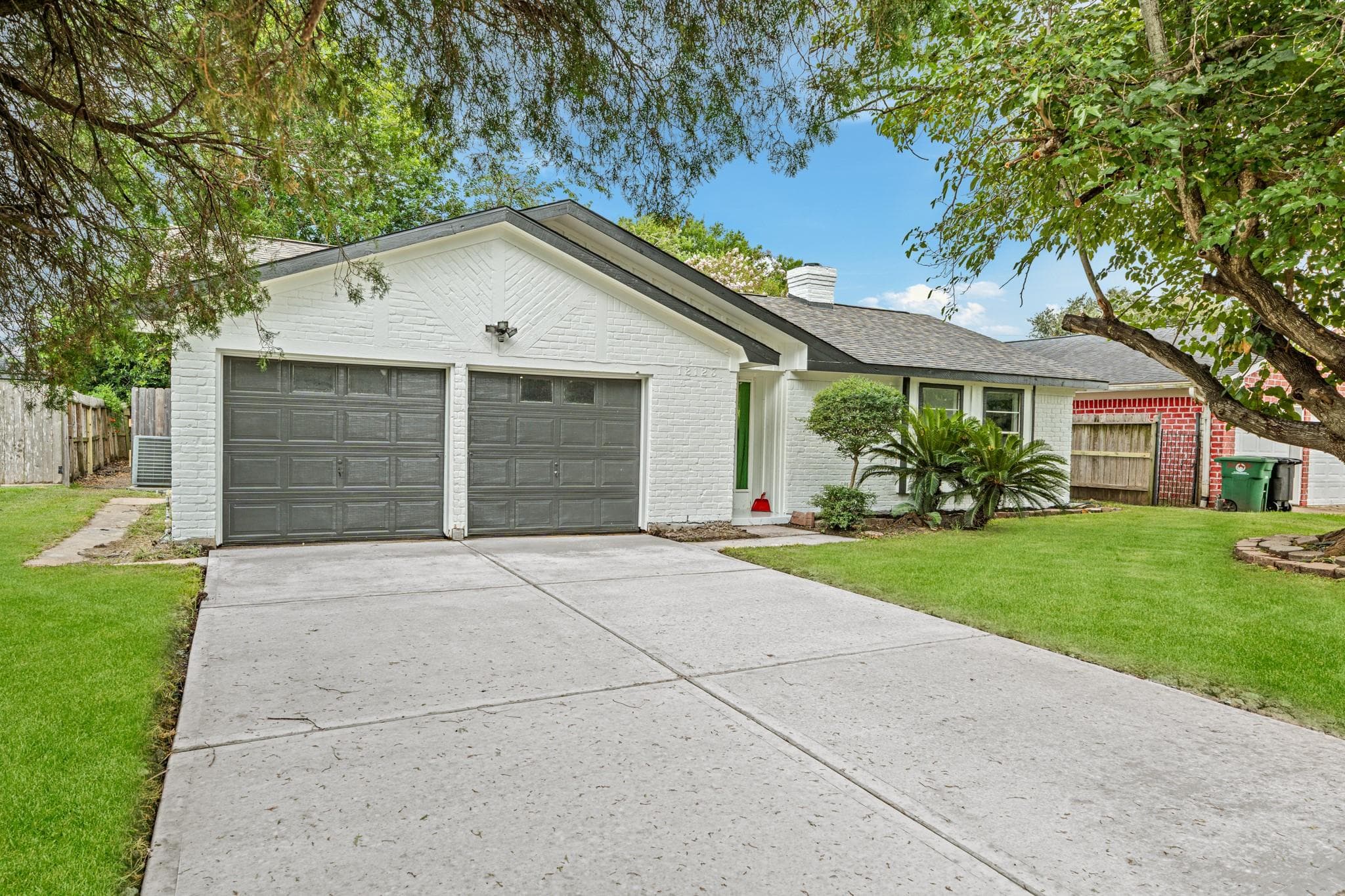 12123 Pompano Ln