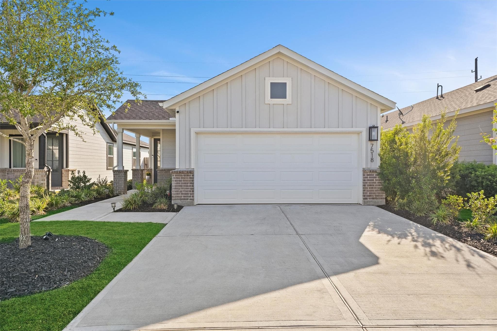 7518 Magnolia Orchid Ln