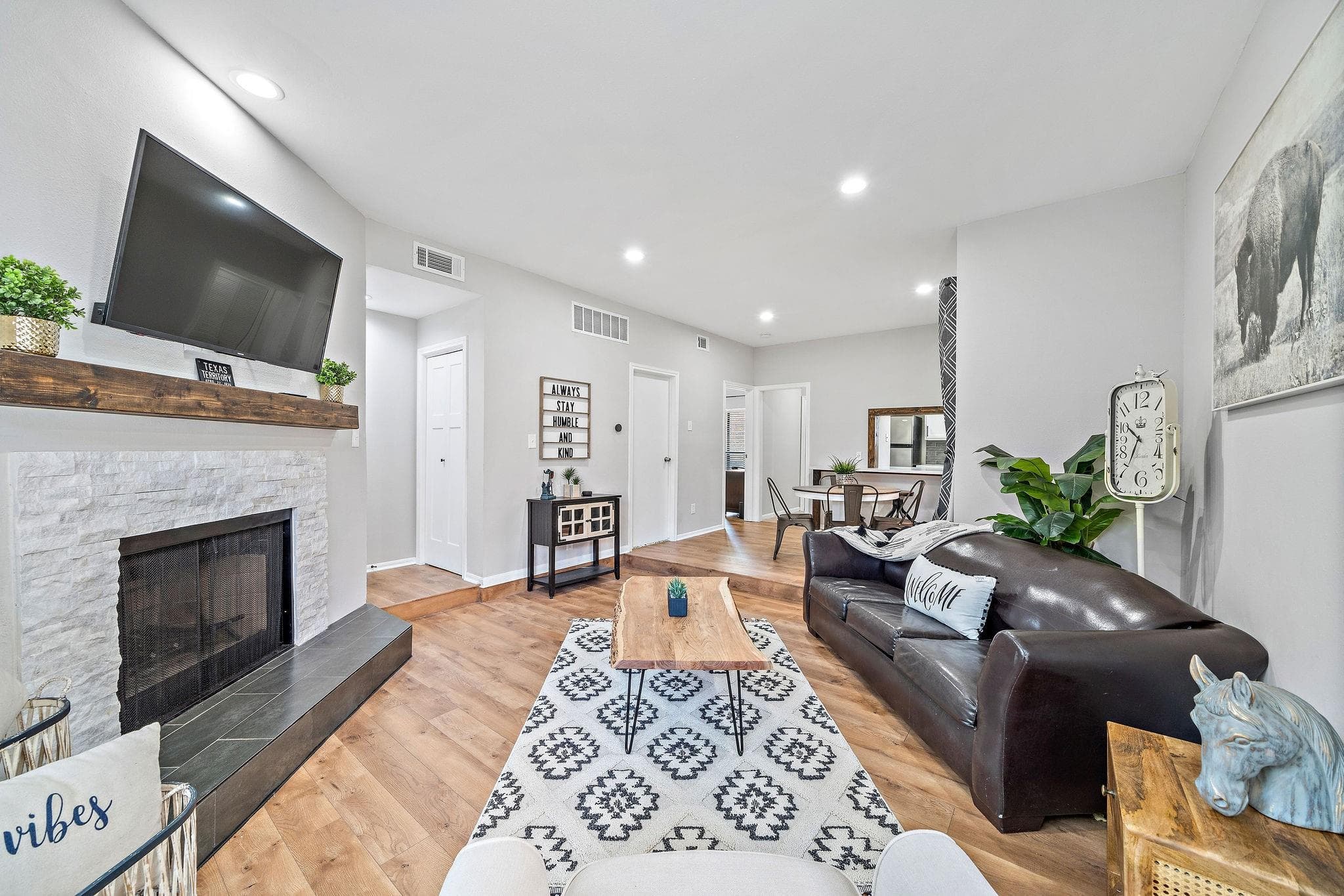 3100 Walnut Bend Ln # 311