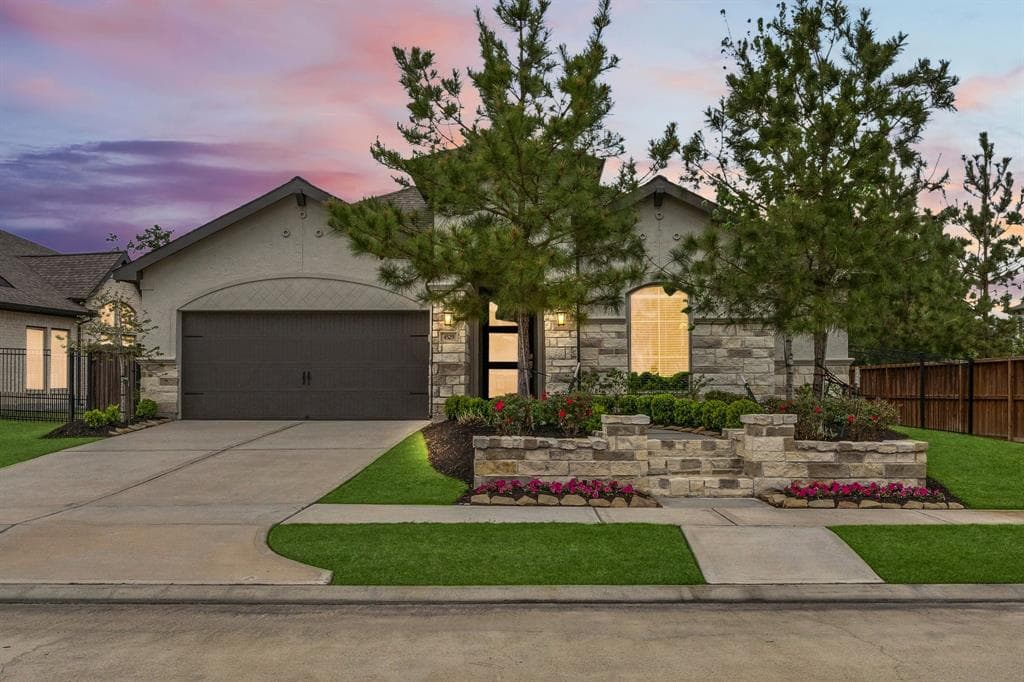 4529 Yaupon Cir