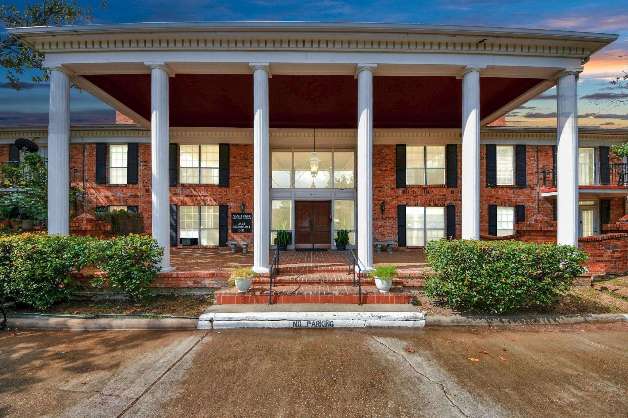 2824 Briarhurst Dr Apt 12