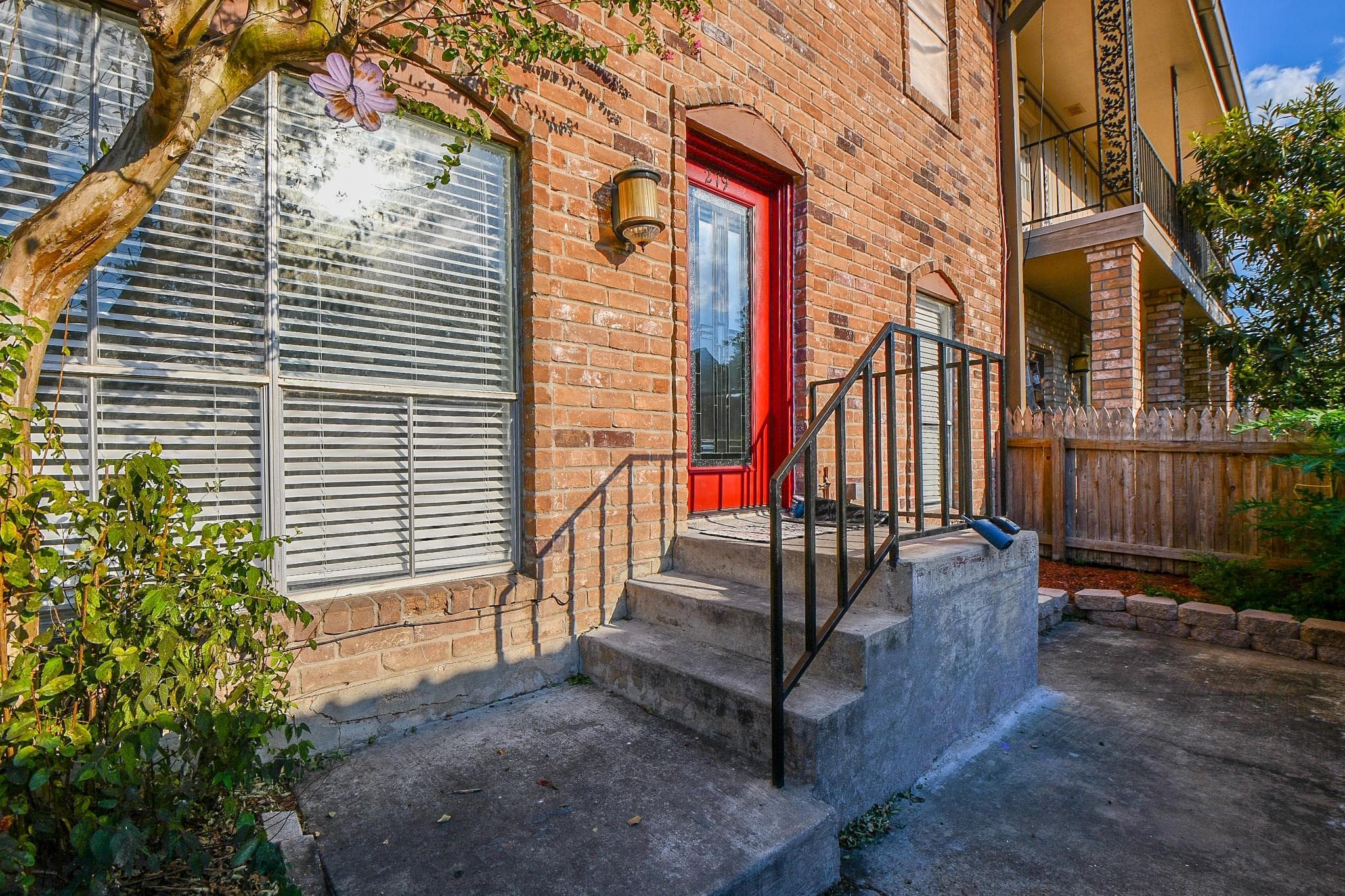 811 Threadneedle St Apt 279