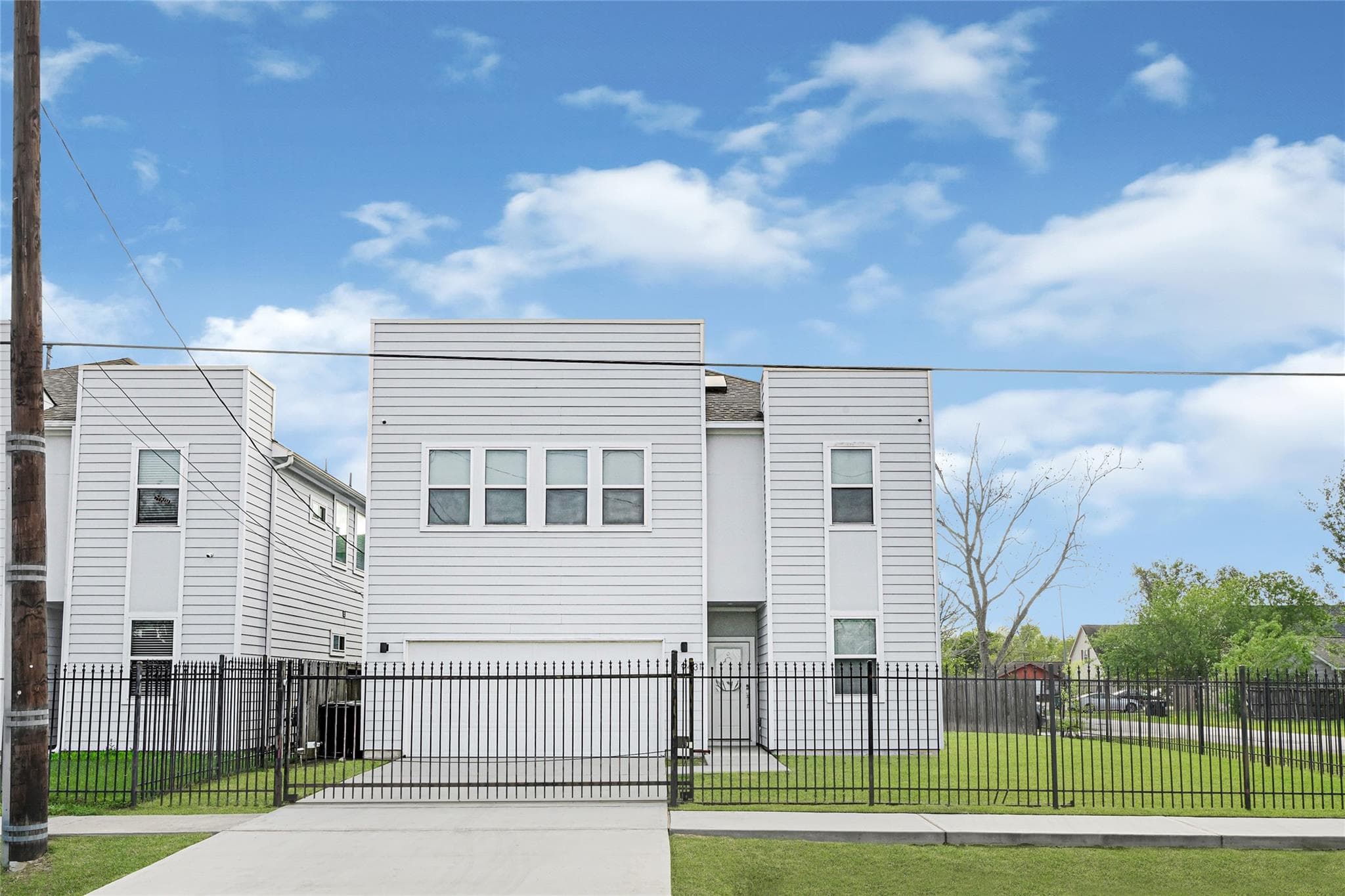 Main property image