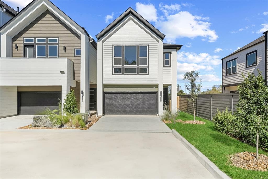 1102 Highland Ranch Ln