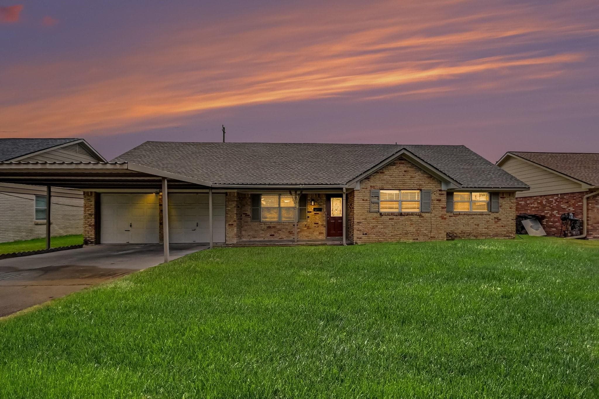 2717 Hillshire Dr