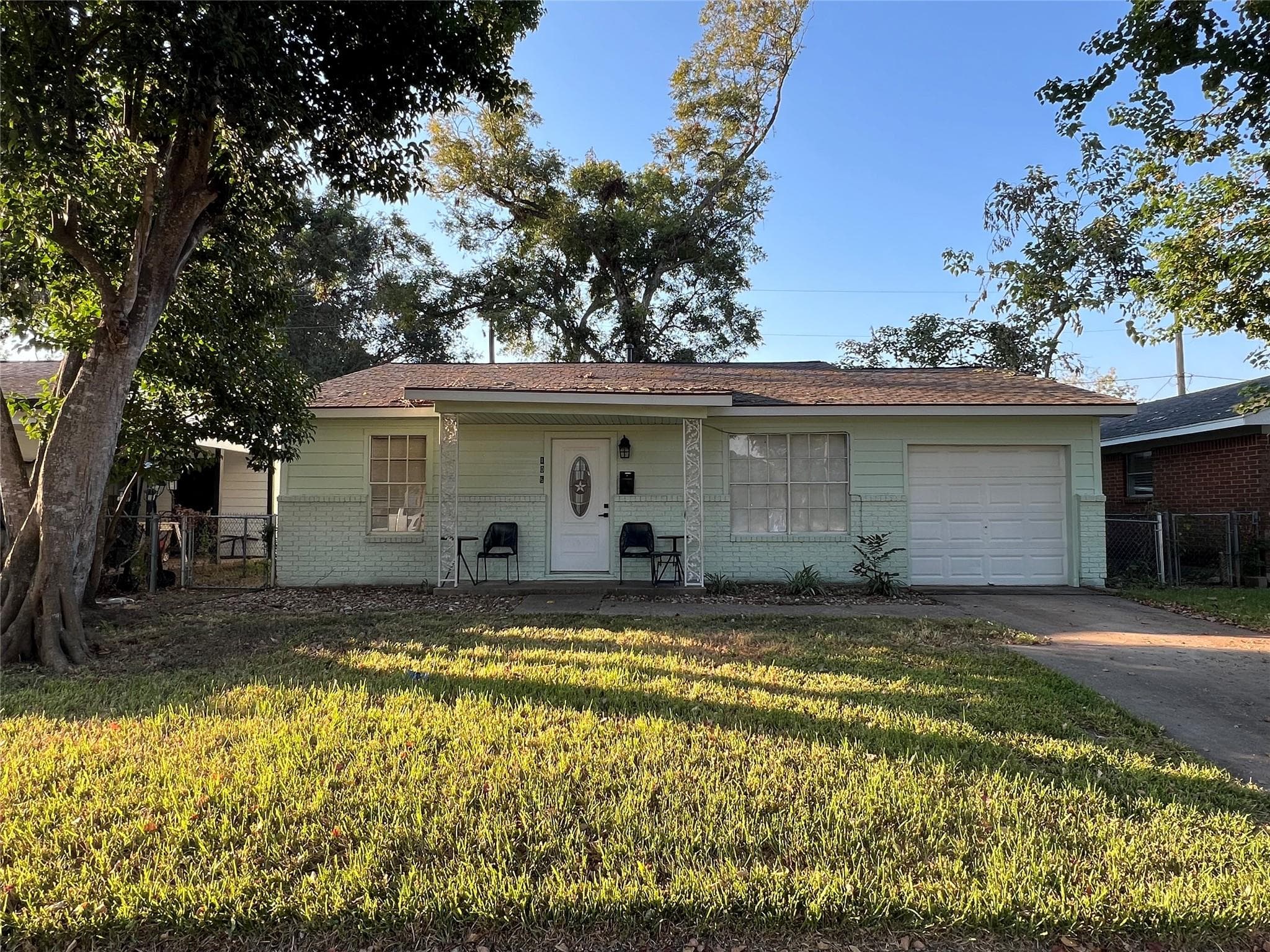 106 Avenue G